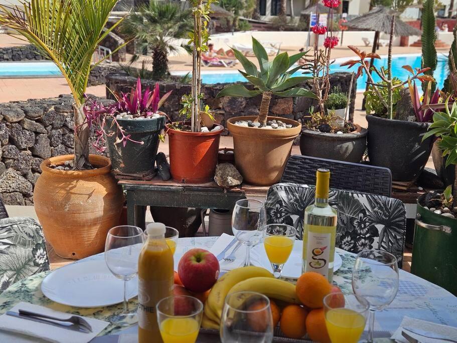 Apartamento Taisa Playa Roca Costa Teguise Luaran gambar